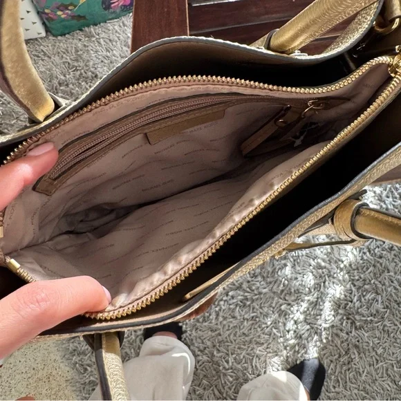 Michael Kors Mercer Large Metallic Pebbled Leather Tote Gold Shoulder Bag - Picture 5 of 9